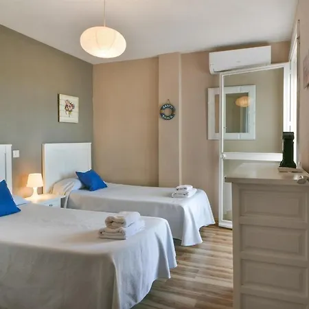 Fantastic Seaviews & Pool, Close To Apartment *