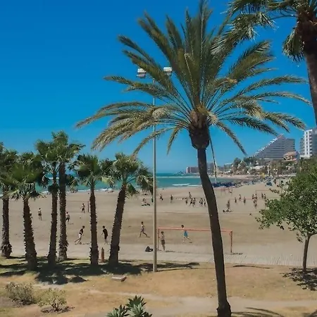 Apartment Fantastic Seaviews & Pool, Close To