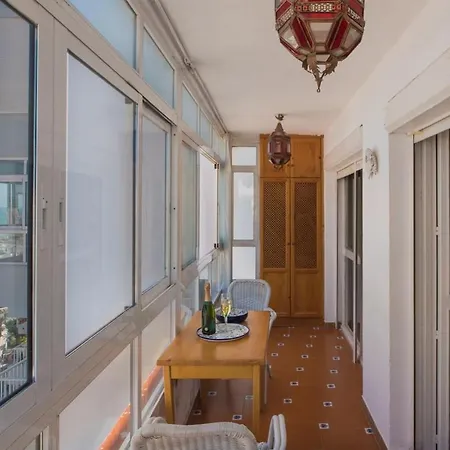 Fantastic Seaviews & Pool, Close To Apartment