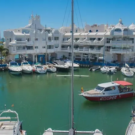 Apartment Fantastic Seaviews & Pool, Close To